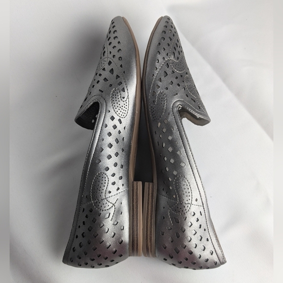 NWOT NATURALIZER Simili Leather Silver Women Flat Shoes Style Ballet Size 10 - Picture 5 of 7